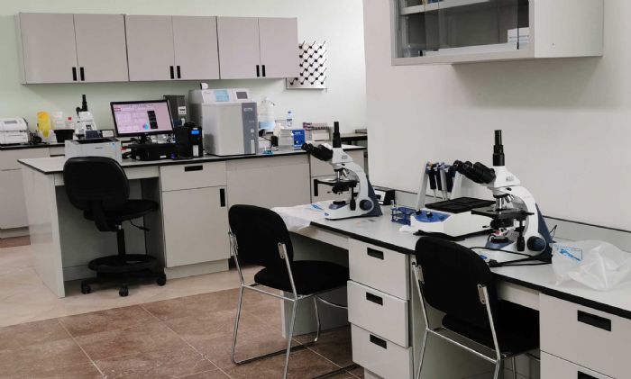 EQUIPO PARA LABORATORIO 